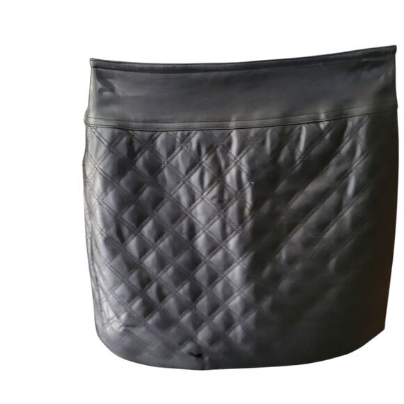 Grunge Edgy Bebe Zip Front Quilted Short Skirt Black Faux Leather XXS - Picture 3 of 9